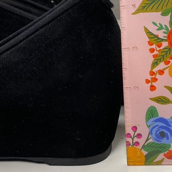Stuart Weitzman Quilty Black Suede Quilted Bow Wedge Heels Luxury Shoes Size 11N - Picture 11 of 11